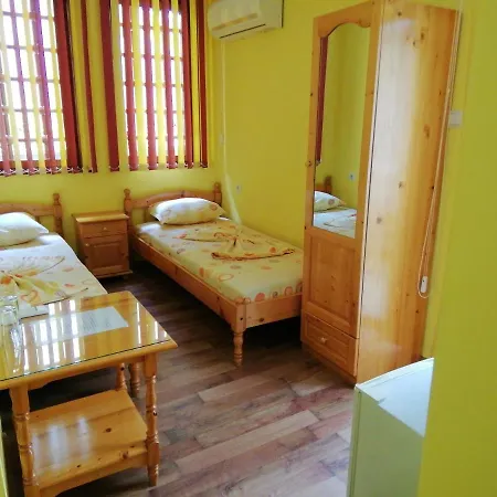 Guest house семейна къща “вълчеви” Kiten (Burgas)