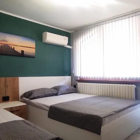 Guest house семейна къща “вълчеви” 3*