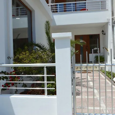Guest house семейна къща “вълчеви” 3*