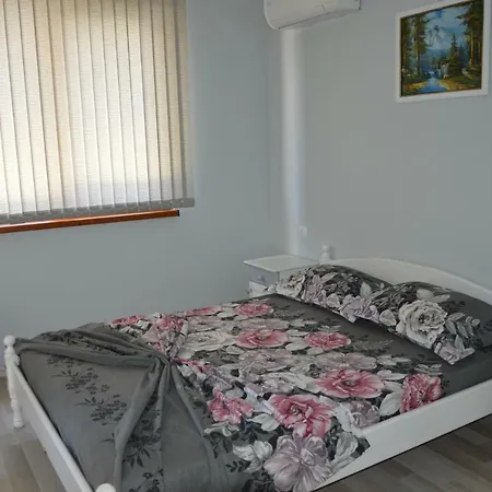 招待所 семейна къща “вълчеви” 希典