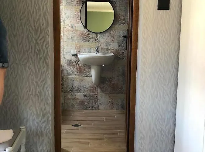 семейна къща “вълчеви” בית הארחה 3*