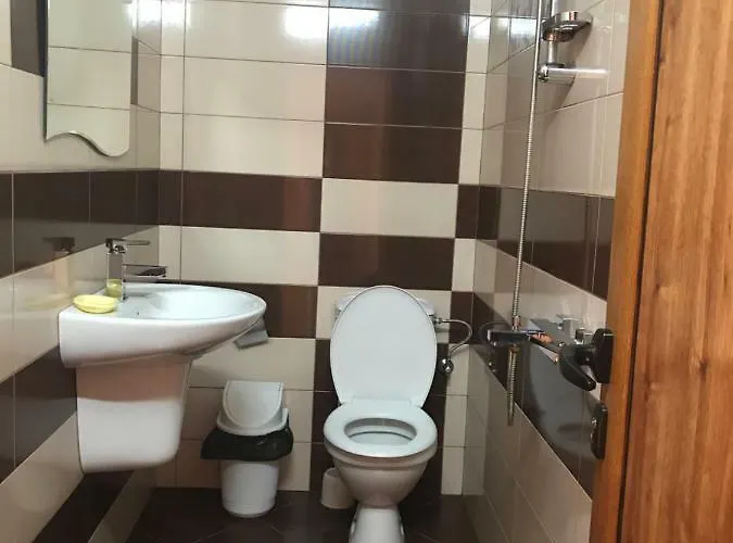 семейна къща “вълчеви” בית הארחה 3*